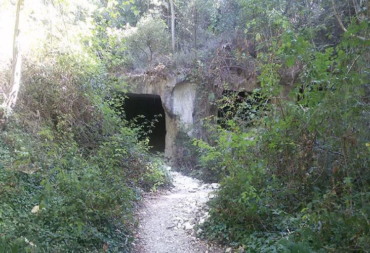 Il Conero nascosto: tra grotte romane ed incisioni rupestri ...